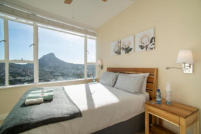 Disa Park 16th Floor Apartment with City Views, Cape Town